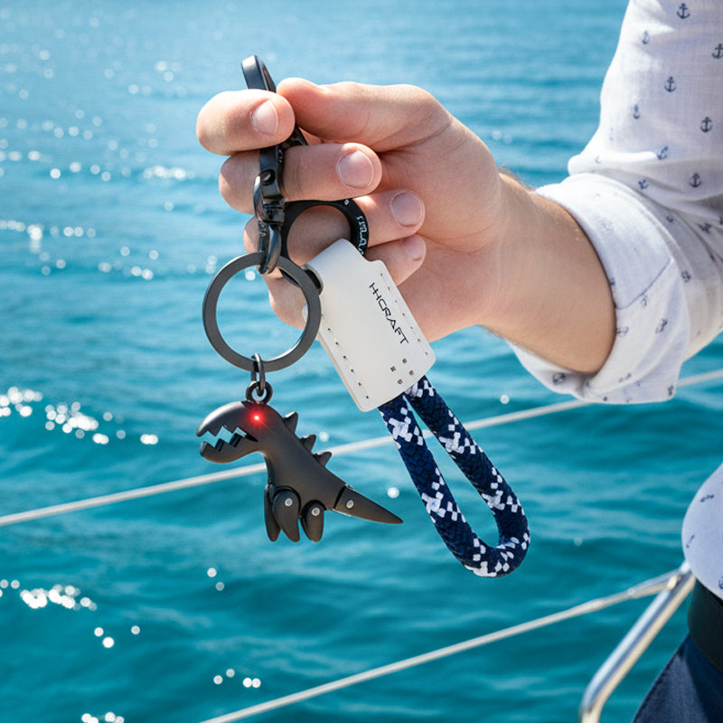 Aluminum Alloy Dinosaur Charm Paired with a Hand-woven Braceletš„