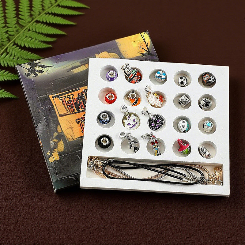 🎃👻Halloween Treasures Charm Bracelet🎁