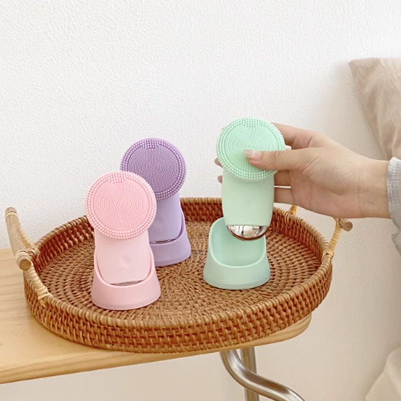 ✨Ultrasonic Vibration Massage Silicone Facial Cleansing Brush