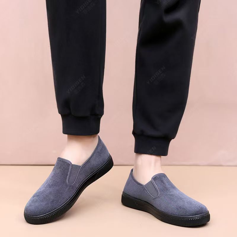 🌟 Men’s Slip-On Breathable Soft Sole Shoes – Comfort & Style in Every Step! 👟💨